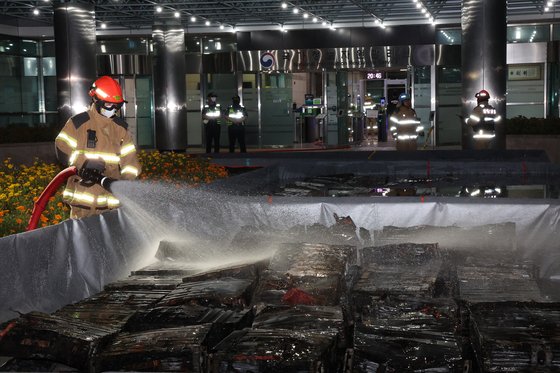 Sunucu odasında batarya patladı ve devlete ait veriler yok oldu! Üstelik yedekleme yok!
